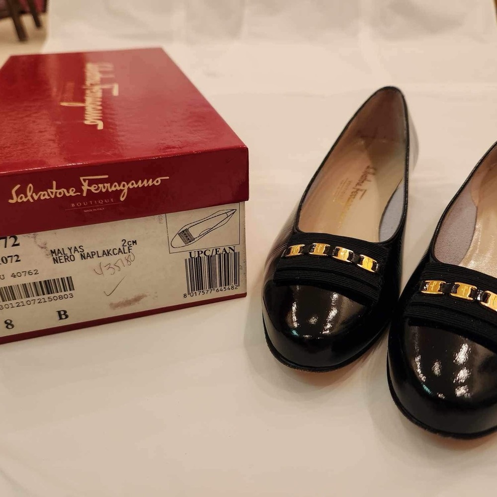 Slightly used great condition black leather low heel